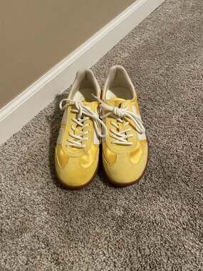 Back 70 Ghost C26 Low Top Sneakers - Banana Yellow size 38
